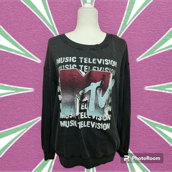 MTV Tops - MTV Sweatshirt